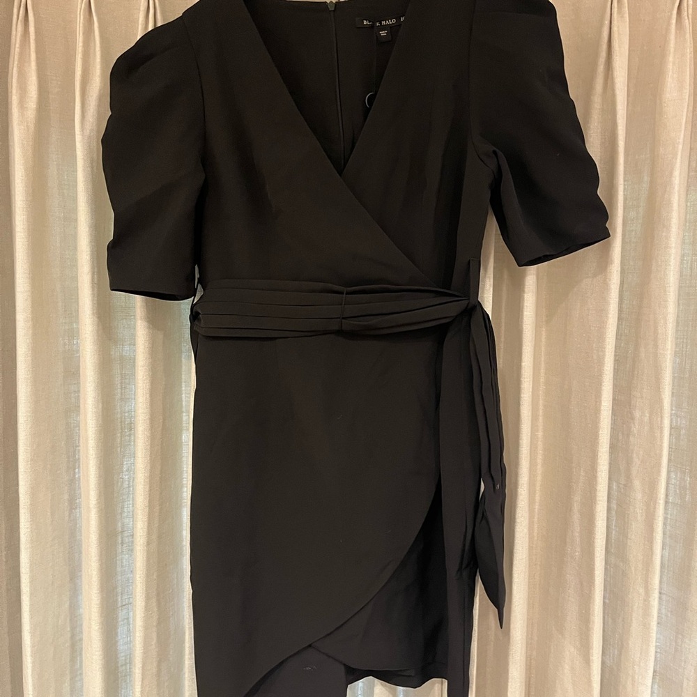 Black Halo Classic Black Maxi Dress
